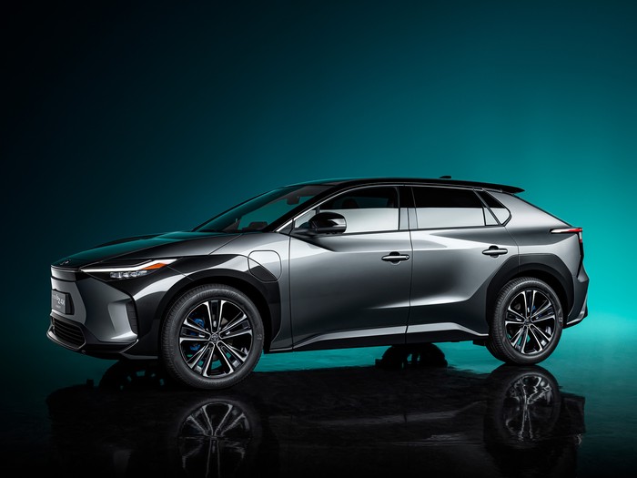 Toyota Siap Kawal KTT G20 dengan Mengirim Ratusan BZ4X