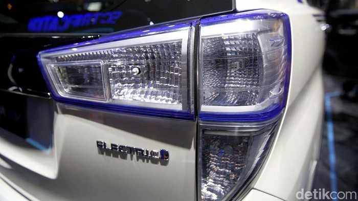 Rumor Kemunculan Innova Hycross, Begini Tanggapan Toyota