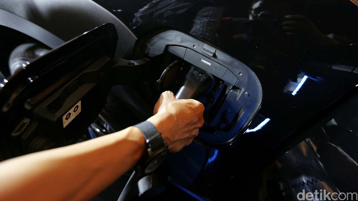 Tips Toyota Agar Masyarakat Paham Soal Mobil Bertenaga Listrik