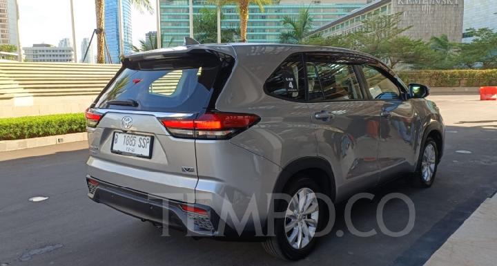 Baru Diluncurkan Bulan Lalu, Mobil Kijang Innova Zenix Hybrid Laris Manis