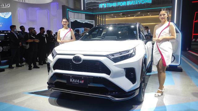 Toyota Menampikan All New RAV4 GR Sport PHEV di GJAW 2023